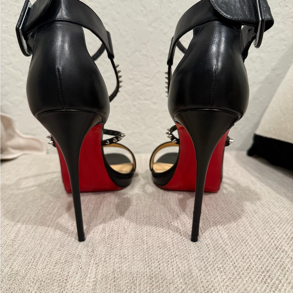 Christian Louboutin 120mm Choca Lux leather sandal heels. Size 39. - Picture 4 of 7